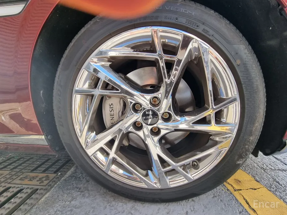 Фото 10 - Genesis G90