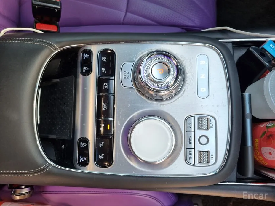 Фото 15 - Genesis G90