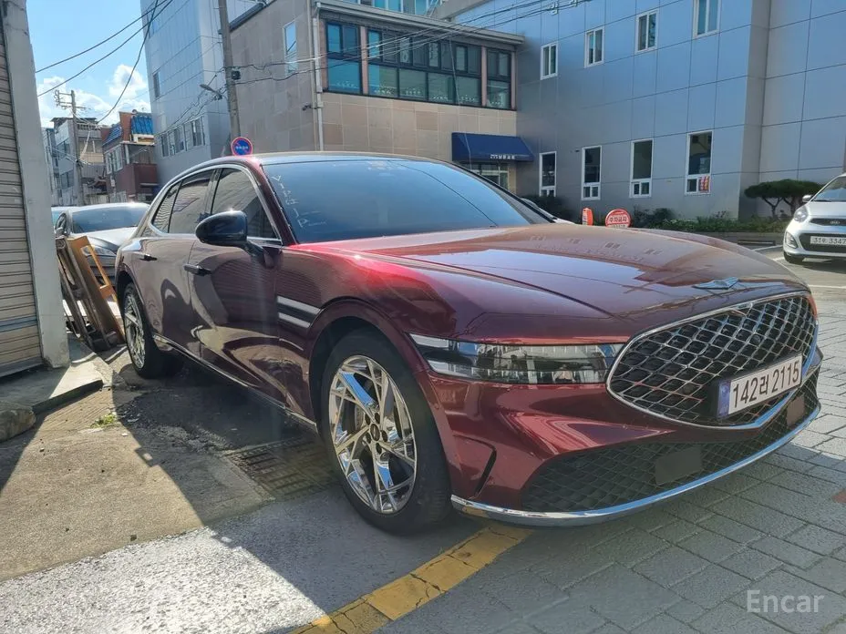 Фото 2 - Genesis G90