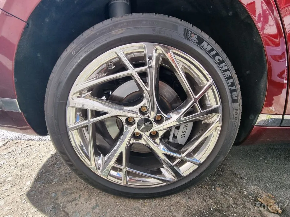 Фото 9 - Genesis G90