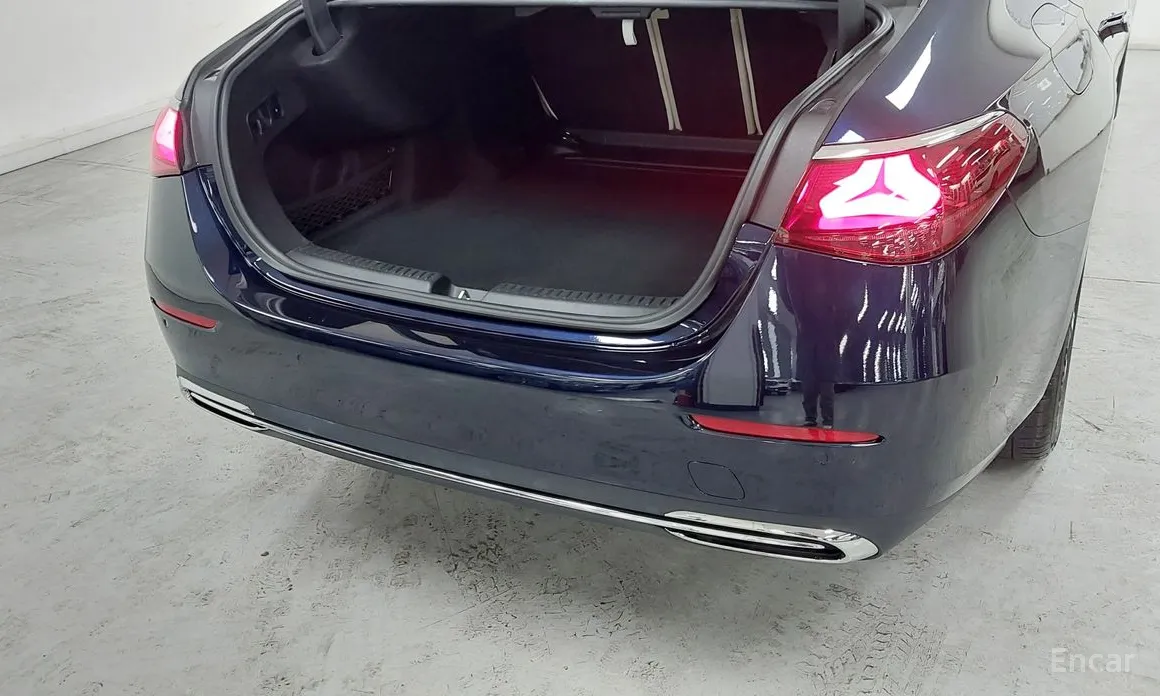 Фото 11 - Mercedes-Benz E-Class