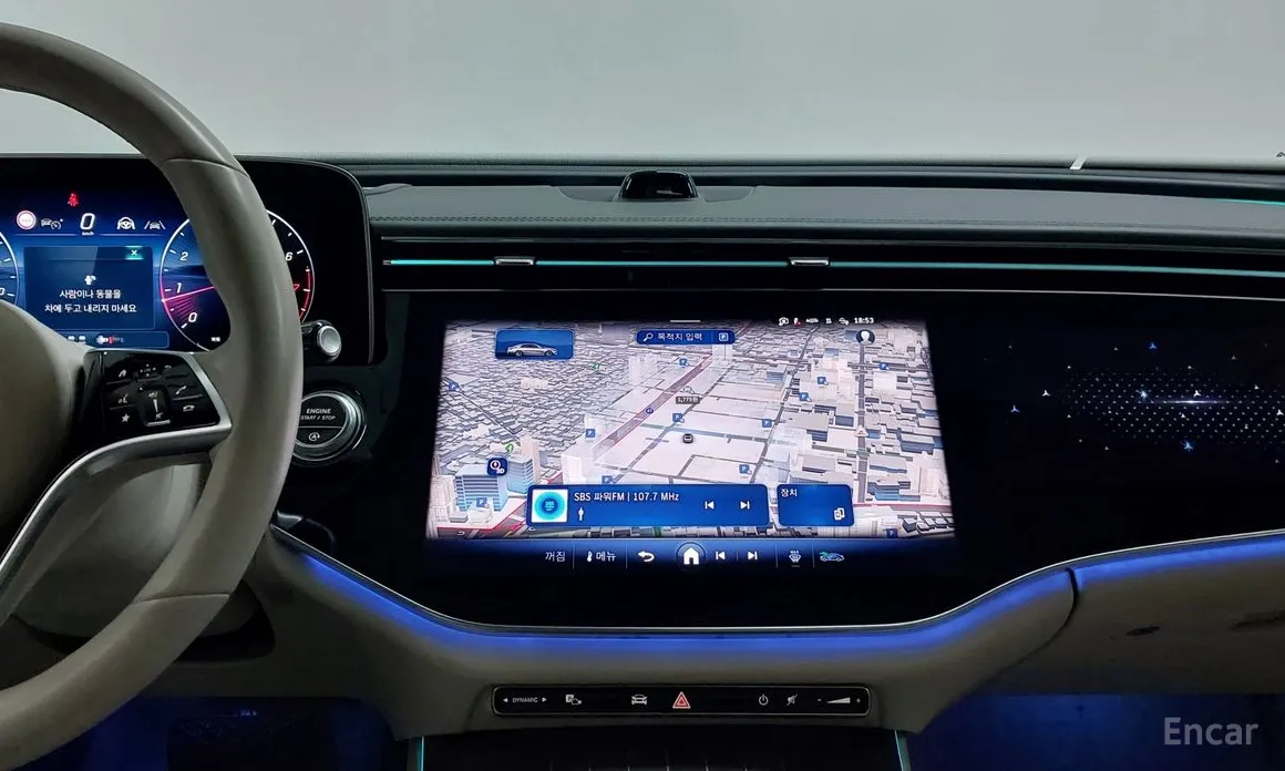 Фото 16 - Mercedes-Benz E-Class