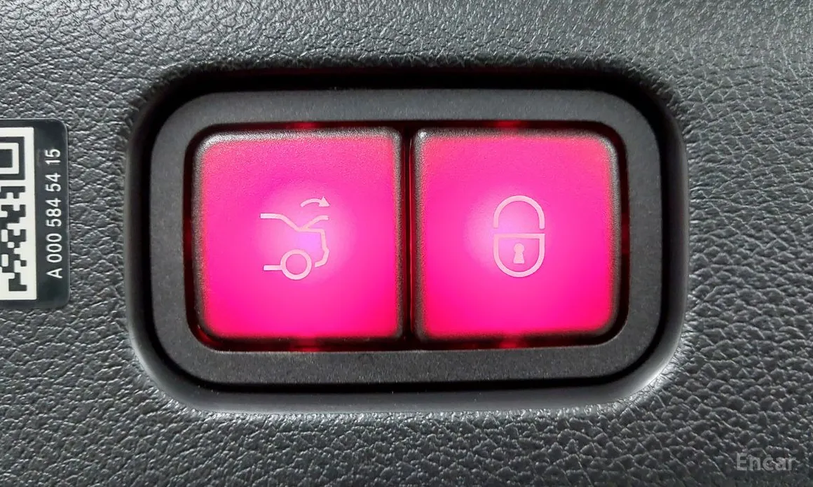 Фото 19 - Mercedes-Benz E-Class