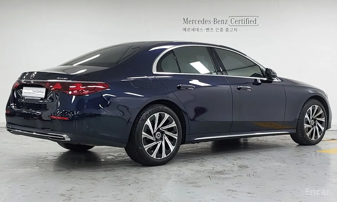 Фото 2 - Mercedes-Benz E-Class