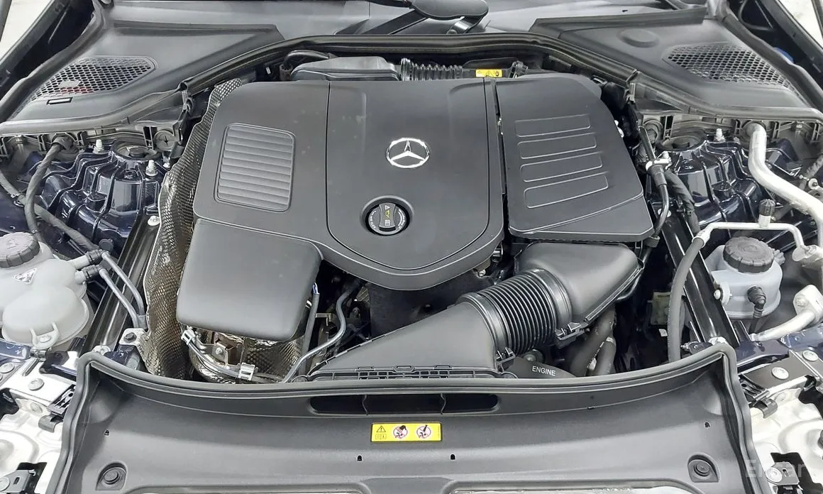 Фото 6 - Mercedes-Benz E-Class