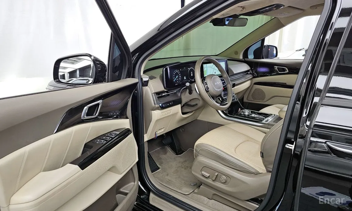 Фото 10 - Kia Carnival