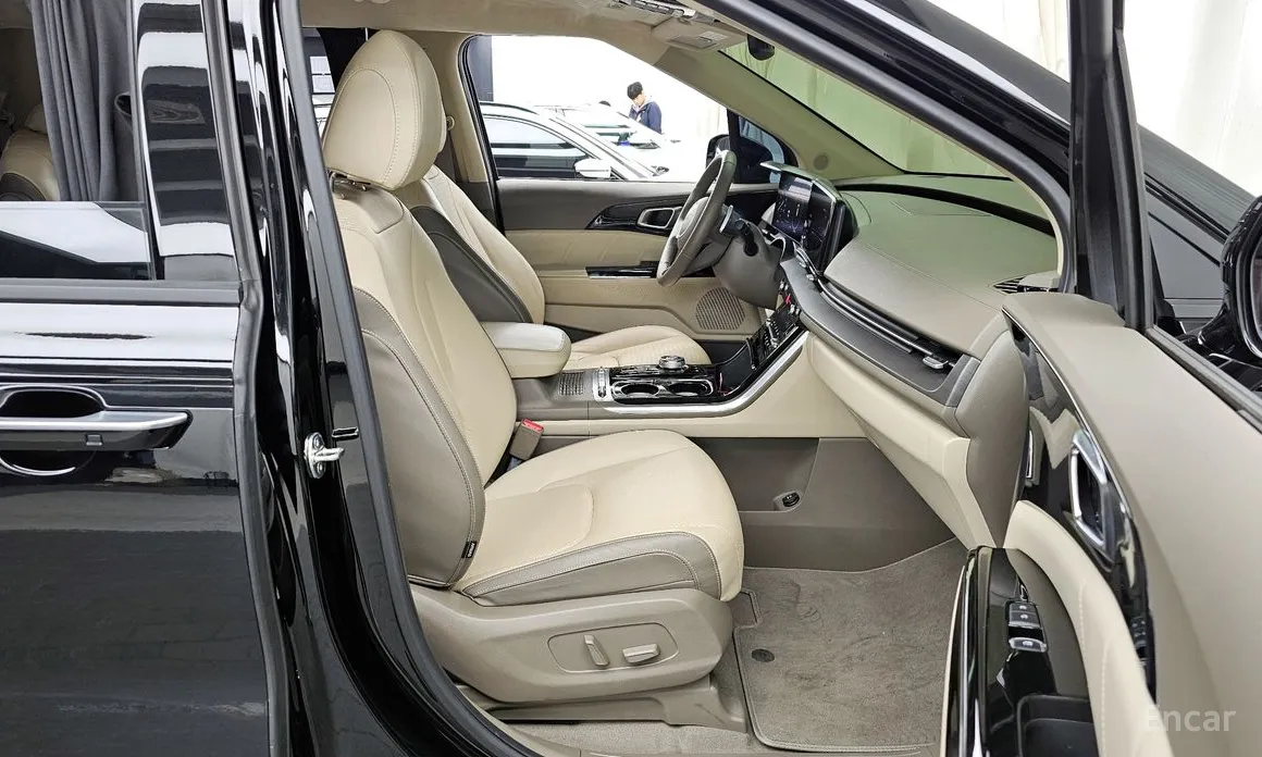 Фото 11 - Kia Carnival