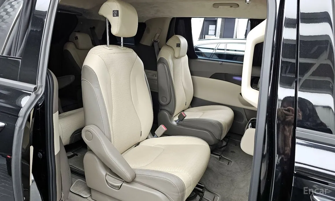 Фото 12 - Kia Carnival