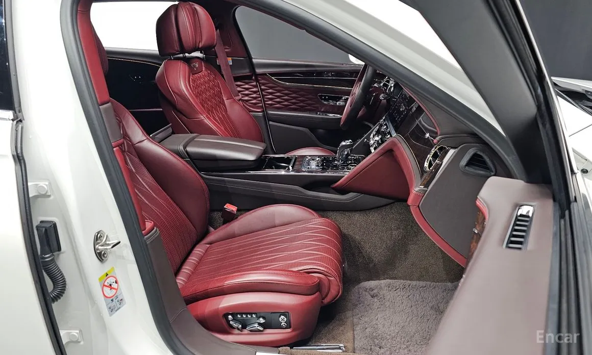 Фото 12 - Bentley Flying Spur