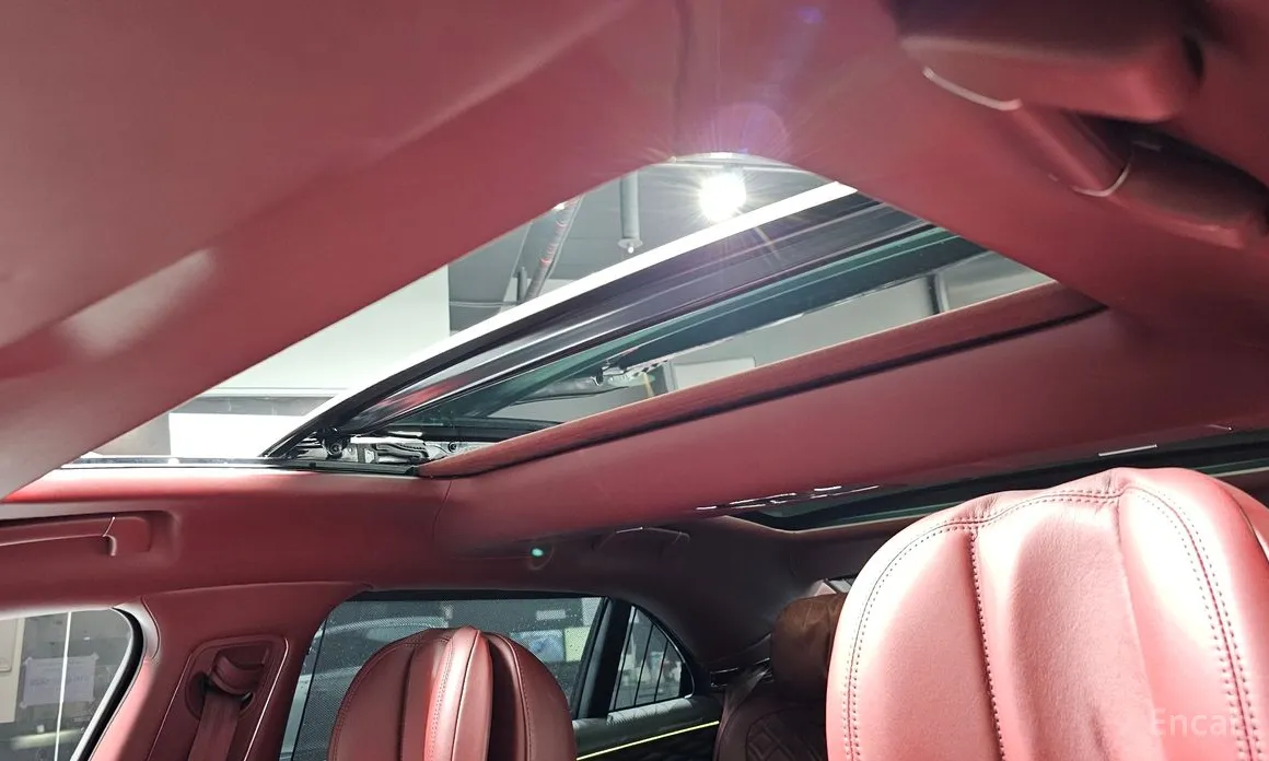 Фото 18 - Bentley Flying Spur