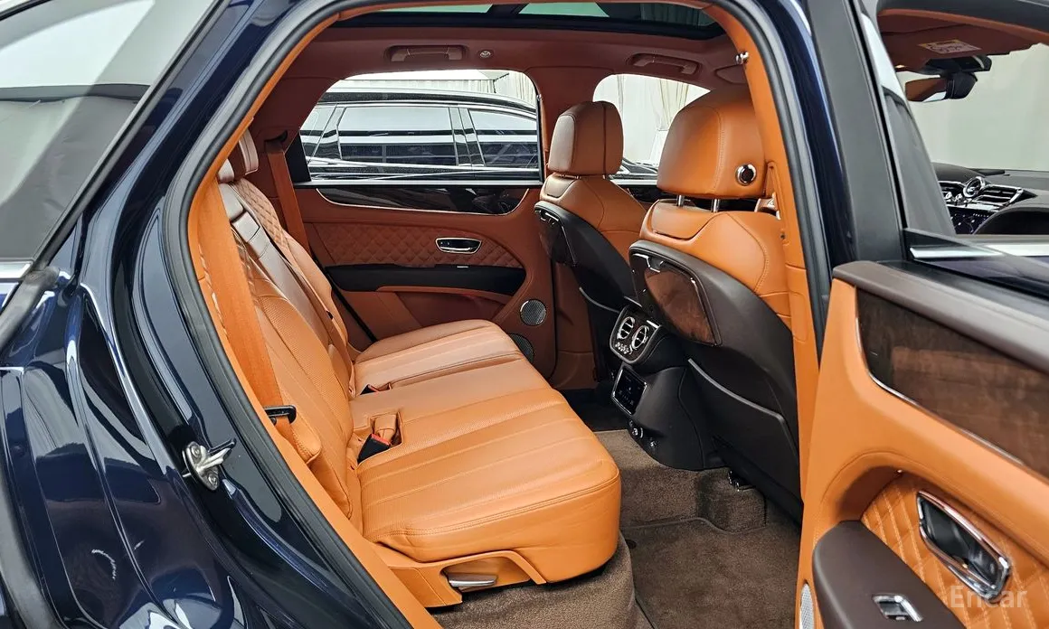 Фото 12 - Bentley Bentayga