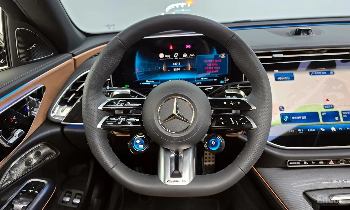 Фото 13 - Mercedes-Benz E-Class