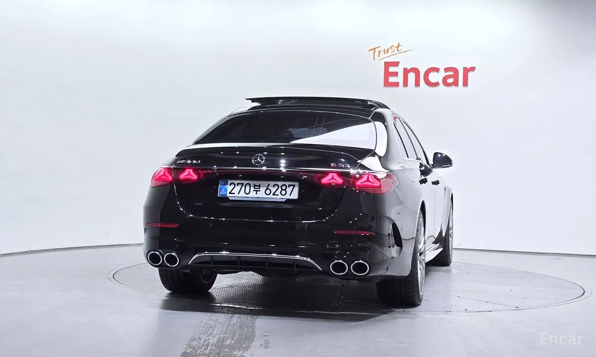 Фото 4 - Mercedes-Benz E-Class