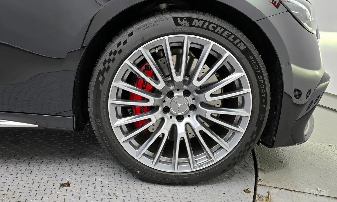 Фото 5 - Mercedes-Benz E-Class