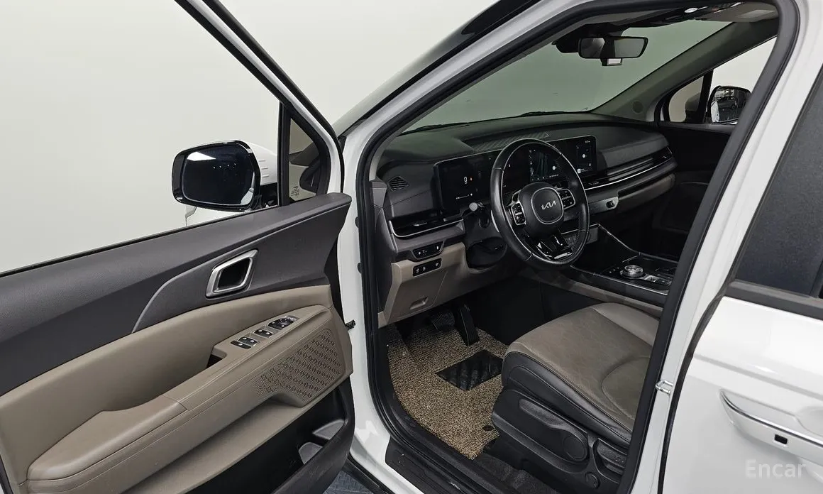 Фото 10 - Kia Carnival