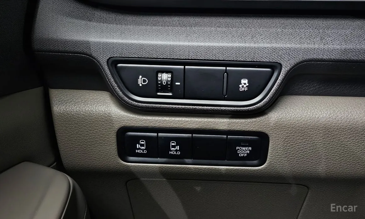 Фото 14 - Kia Carnival