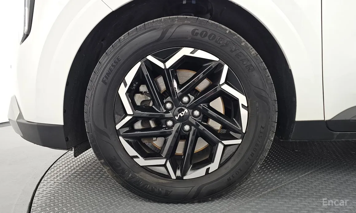 Фото 5 - Kia Carnival