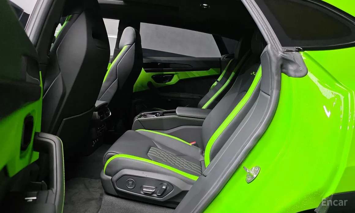 Фото 12 - Lamborghini Urus