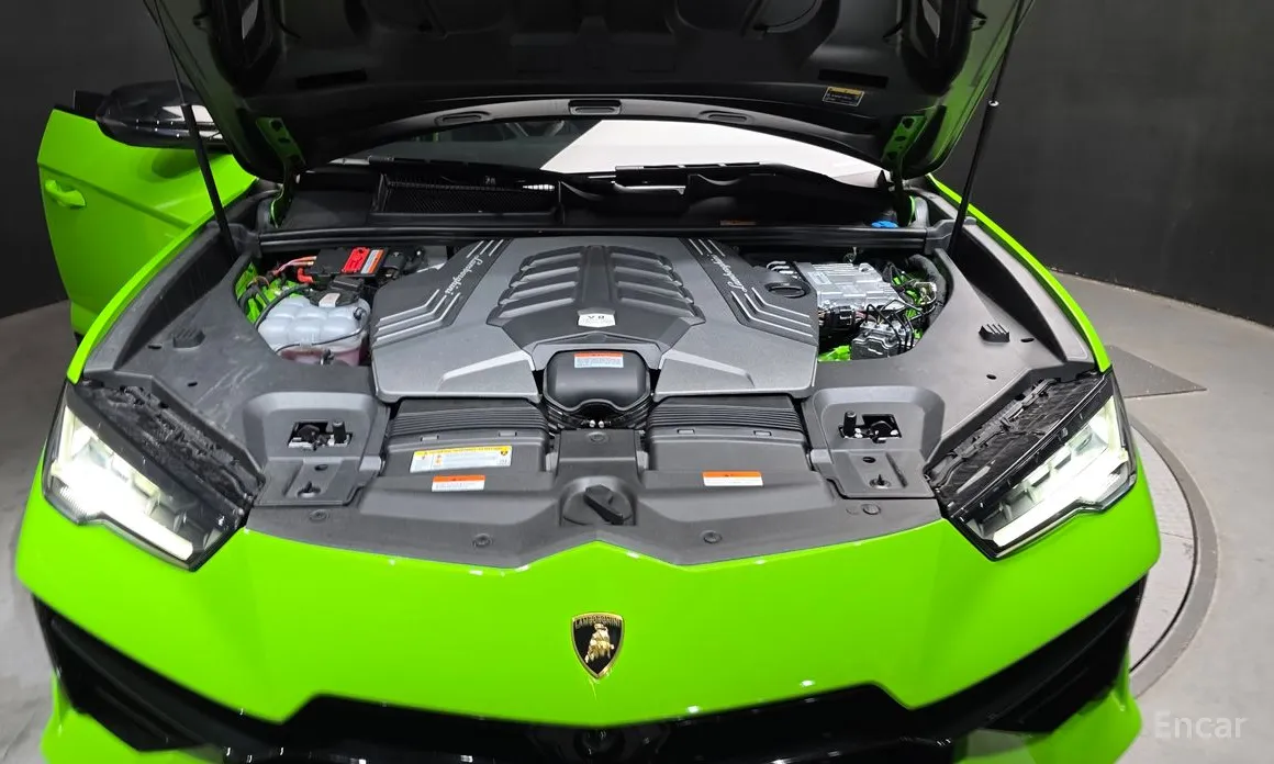 Фото 6 - Lamborghini Urus