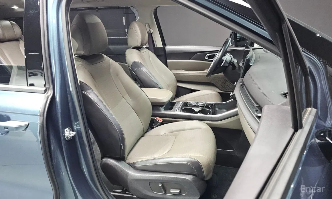 Kia Carnival 2023 7-Seater Noblesse