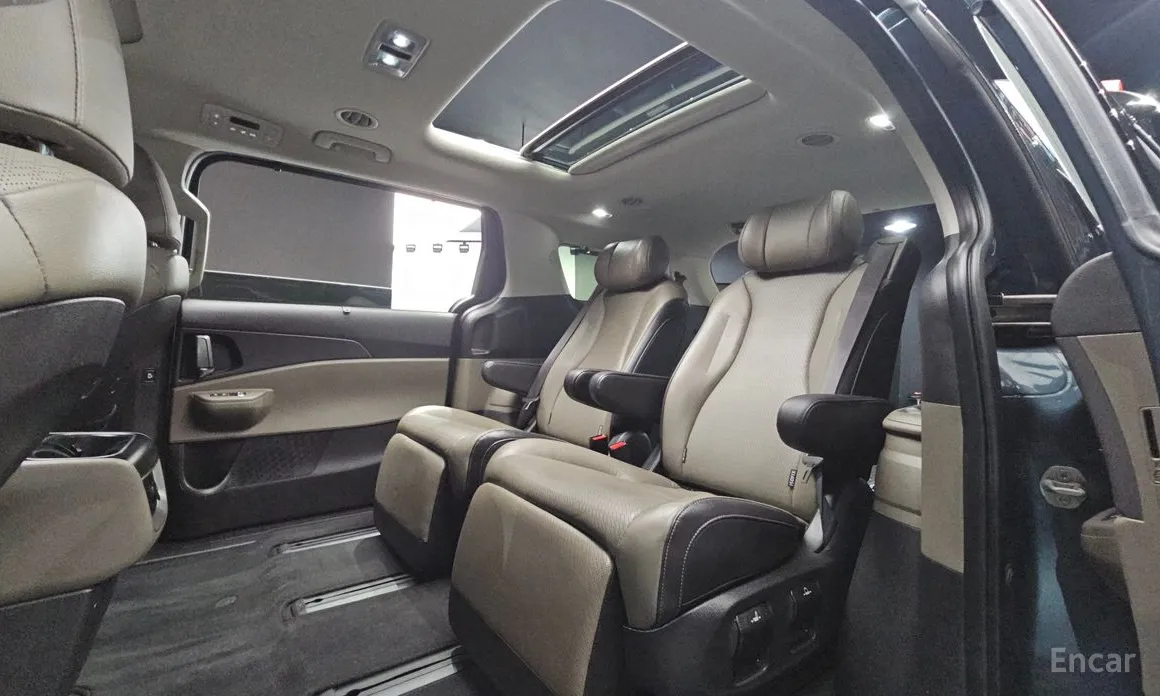Kia Carnival 2023 7-Seater Noblesse