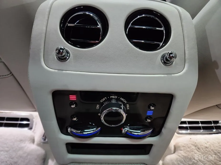 Фото 14 - Rolls-Royce Ghost