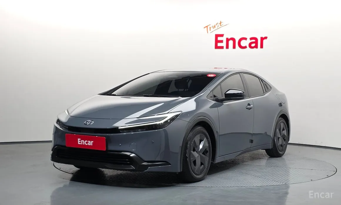 Фото 1 - Toyota Prius