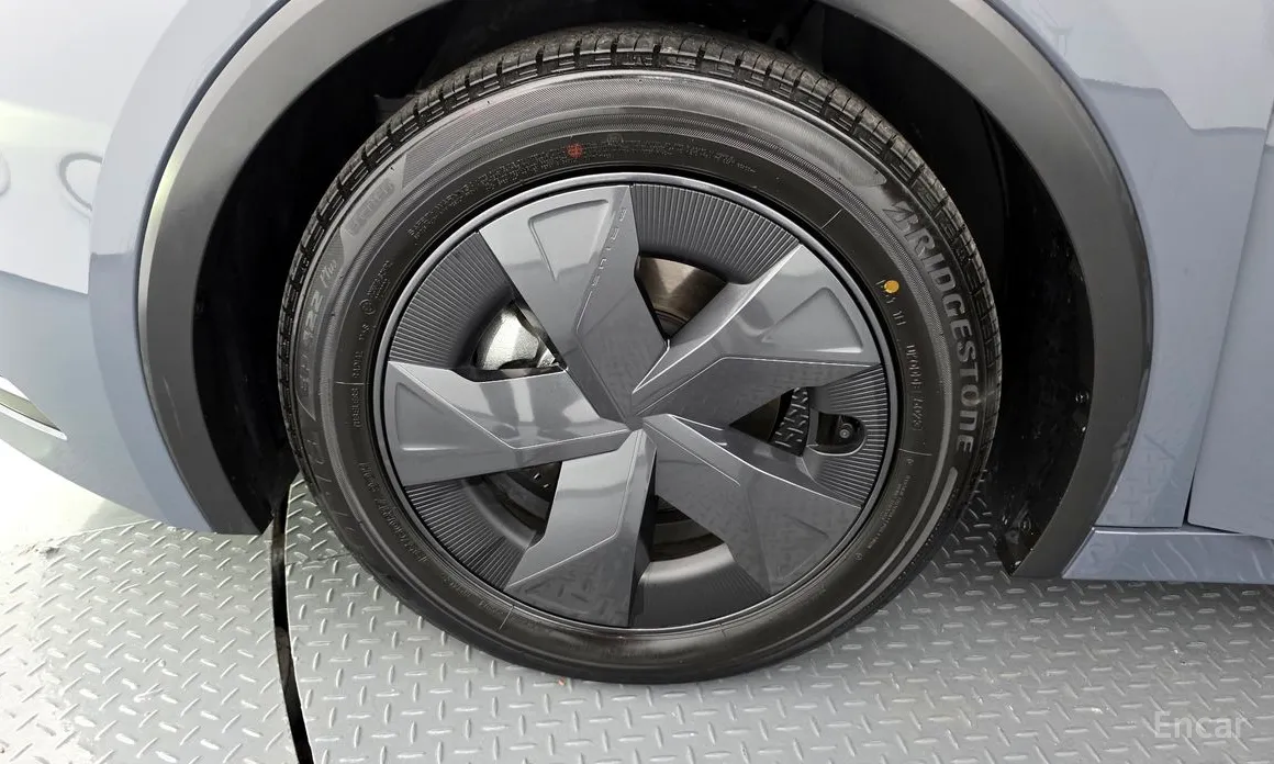 Фото 5 - Toyota Prius