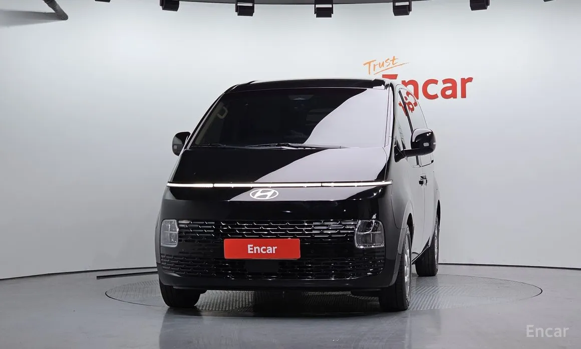 Фото 3 - Hyundai Staria