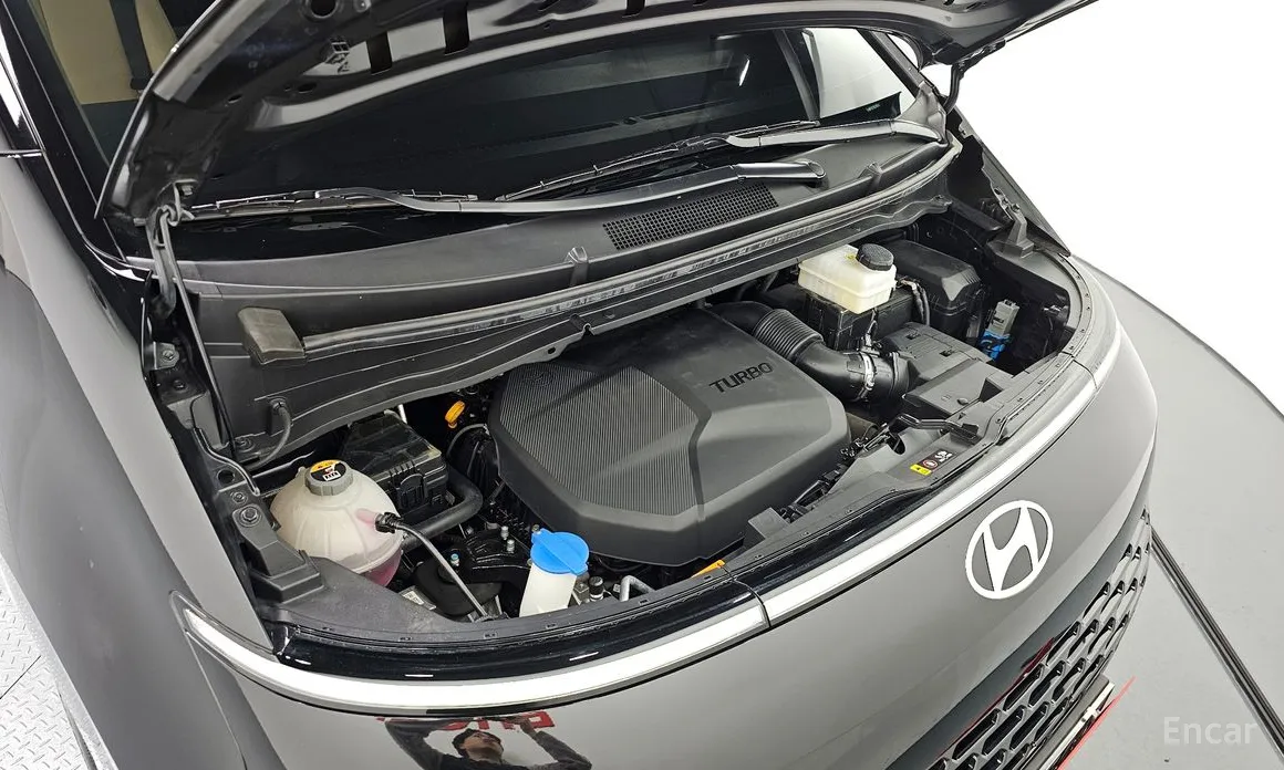 Фото 6 - Hyundai Staria