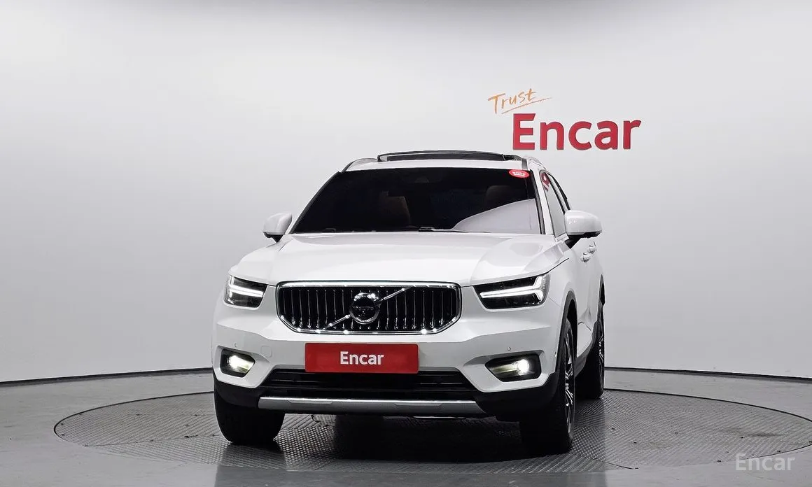 Фото 3 - Volvo XC40