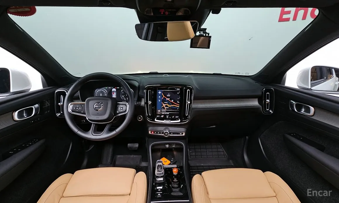 Фото 7 - Volvo XC40