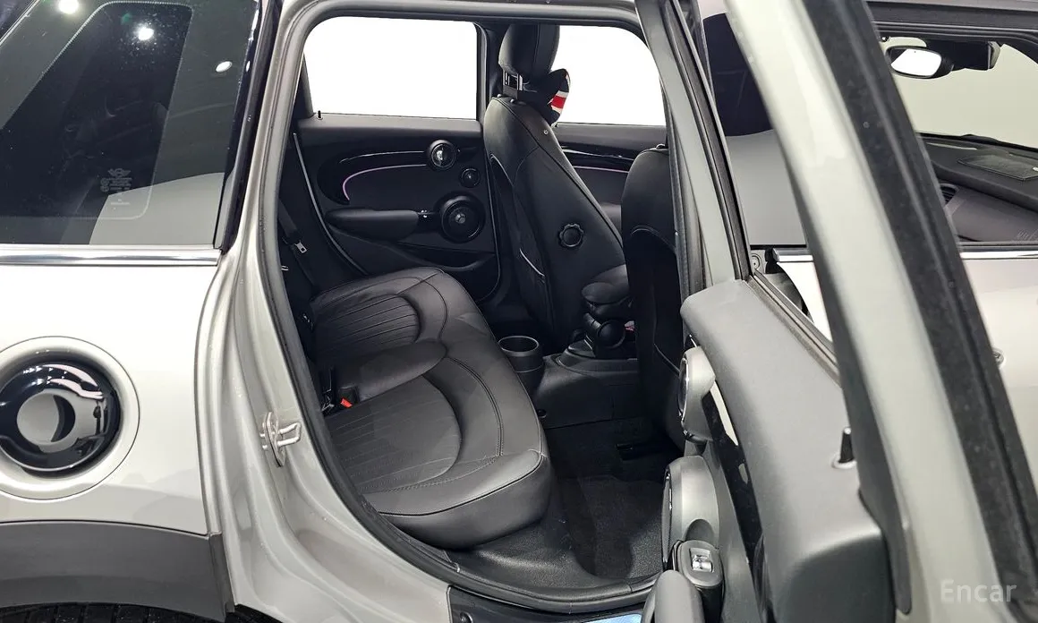 Фото 11 - Mini Cooper