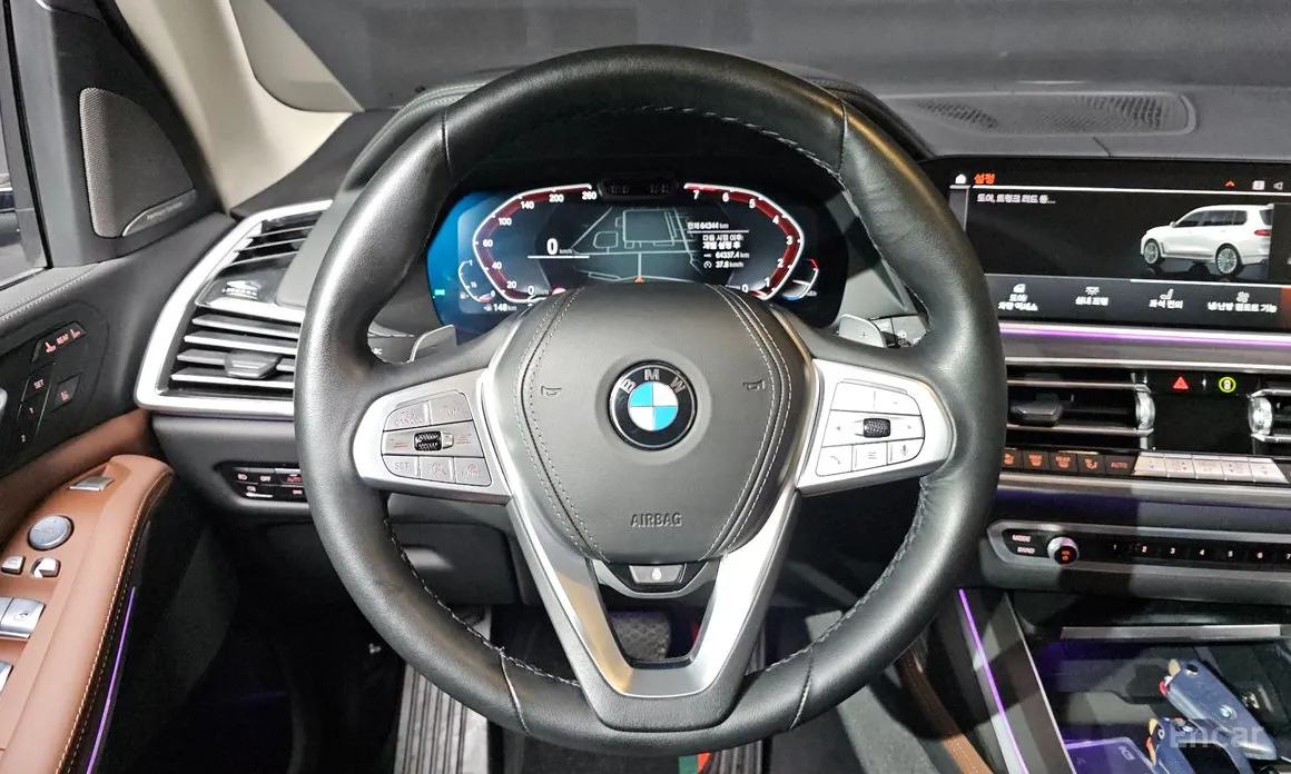 Фото 13 - BMW X7