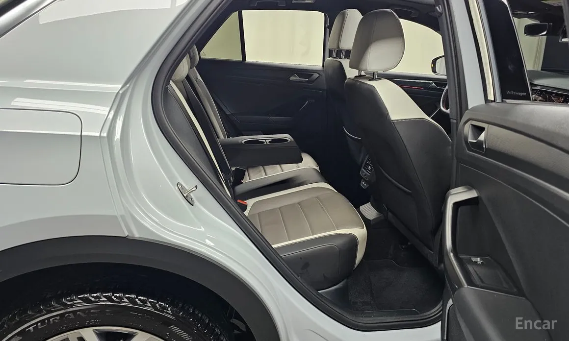 Фото 12 - Volkswagen T-Roc