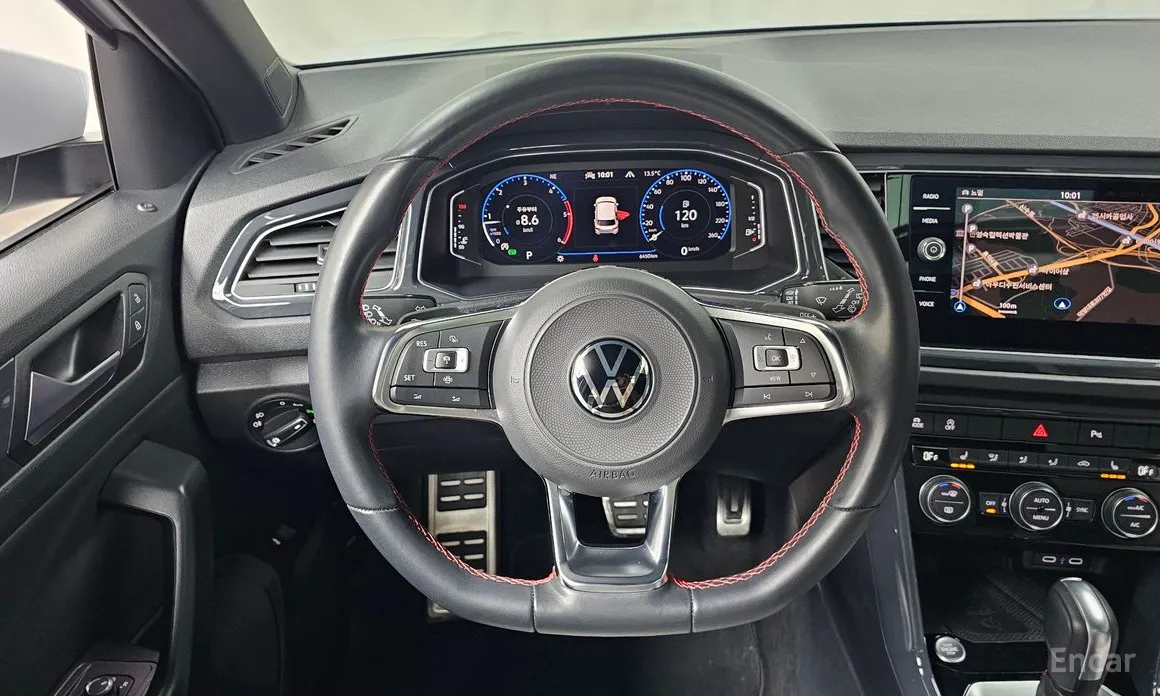 Фото 13 - Volkswagen T-Roc