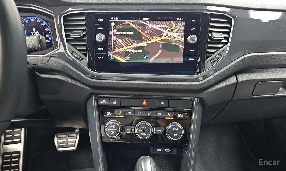 Фото 14 - Volkswagen T-Roc