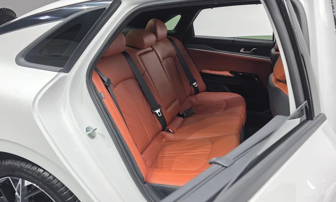 Фото 12 - Kia K5