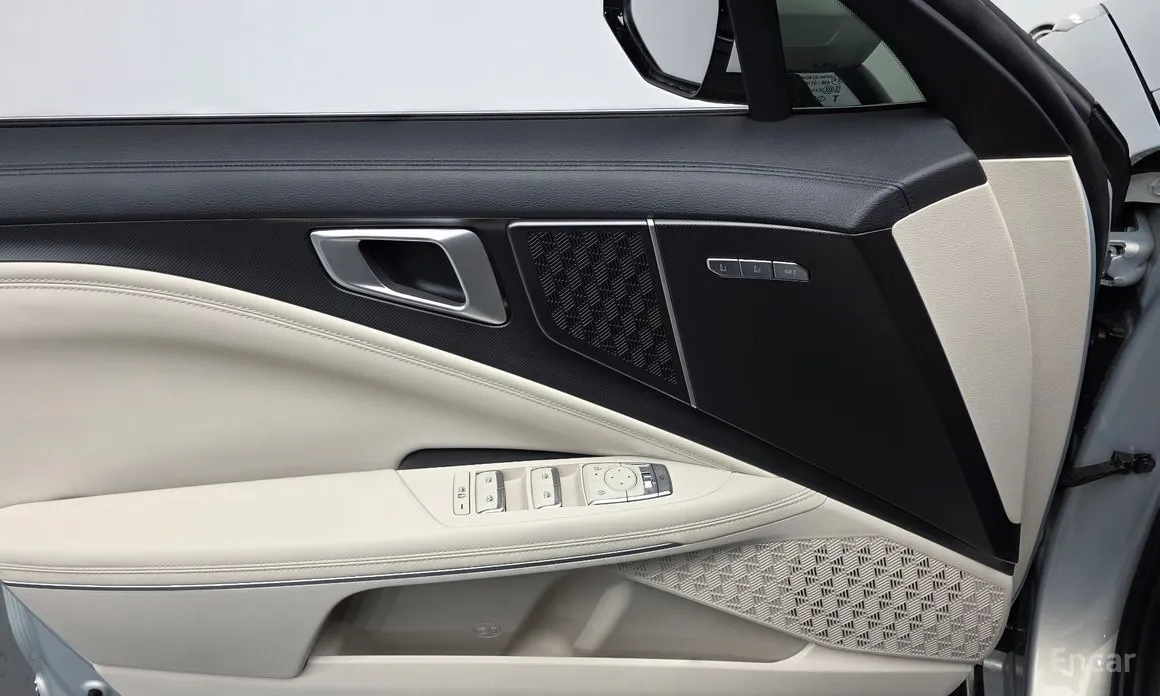 Фото 18 - Kia K8