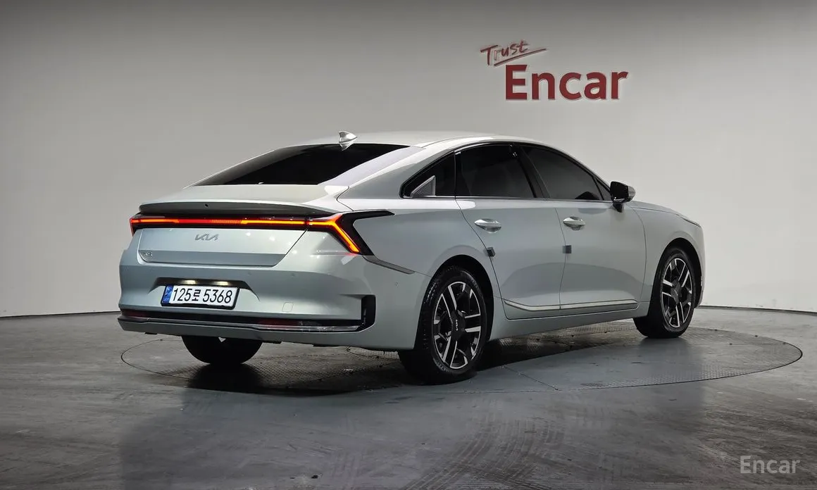 Фото 2 - Kia K8