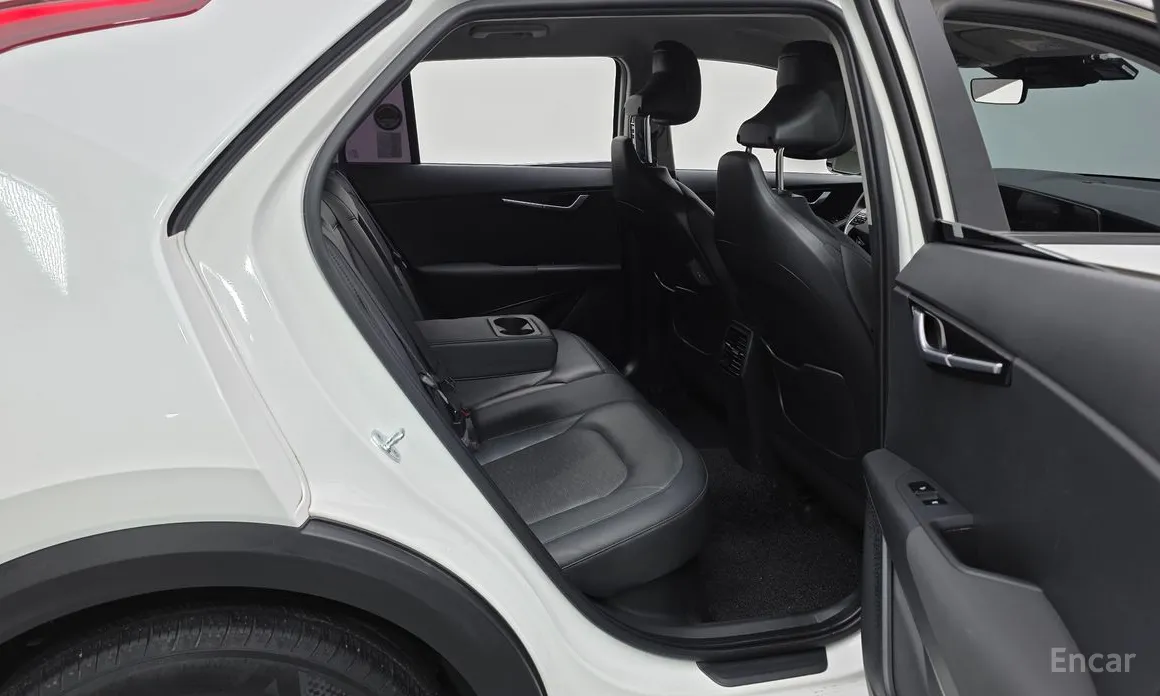 Фото 12 - Kia Niro