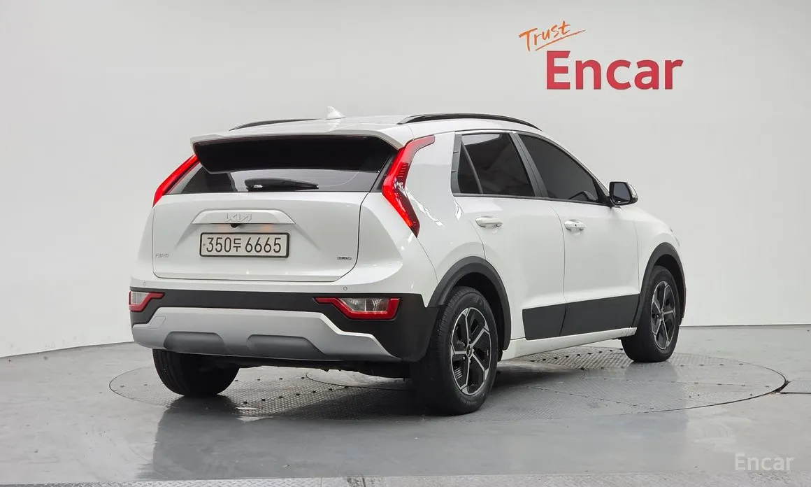 Фото 4 - Kia Niro