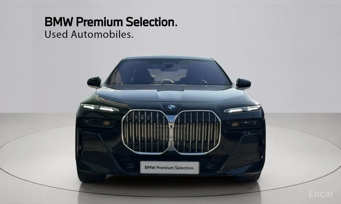 Фото 3 - BMW 7 Series