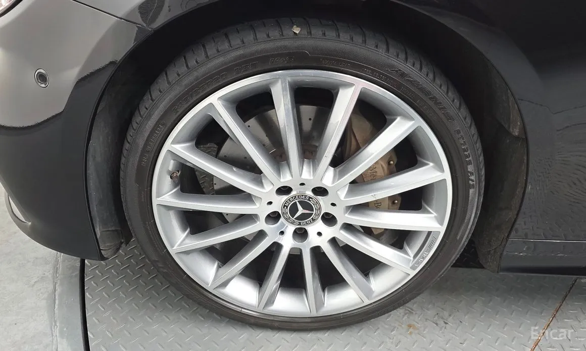 Фото 5 - Mercedes-Benz E-Class