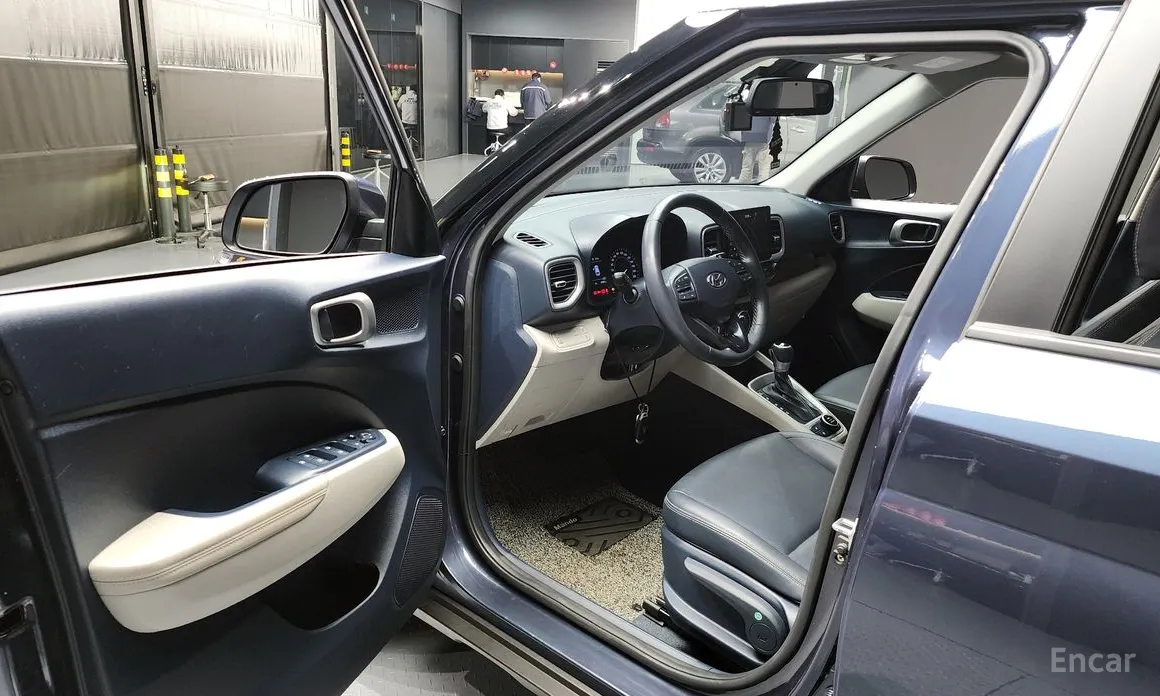 Фото 10 - Hyundai Venue