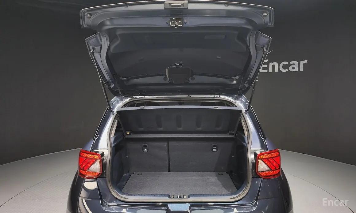 Фото 20 - Hyundai Venue