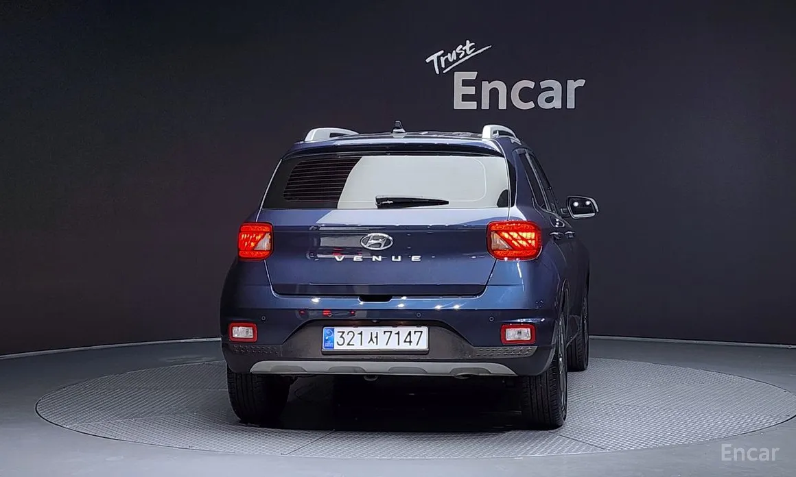 Фото 4 - Hyundai Venue