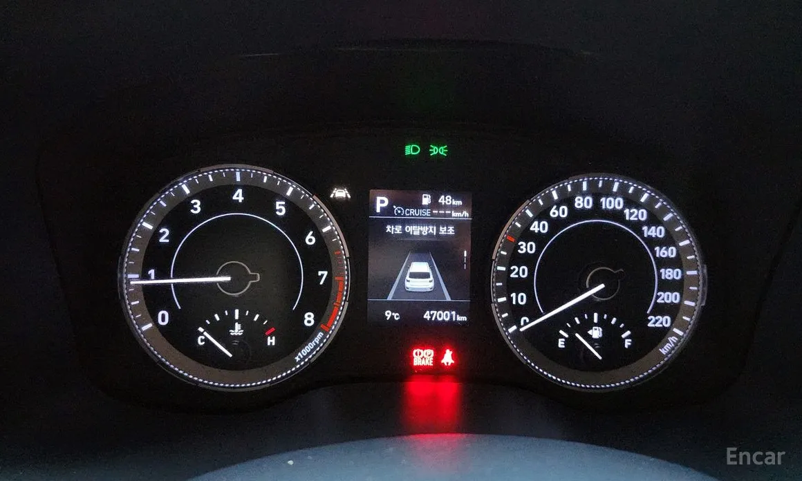 Фото 8 - Hyundai Venue