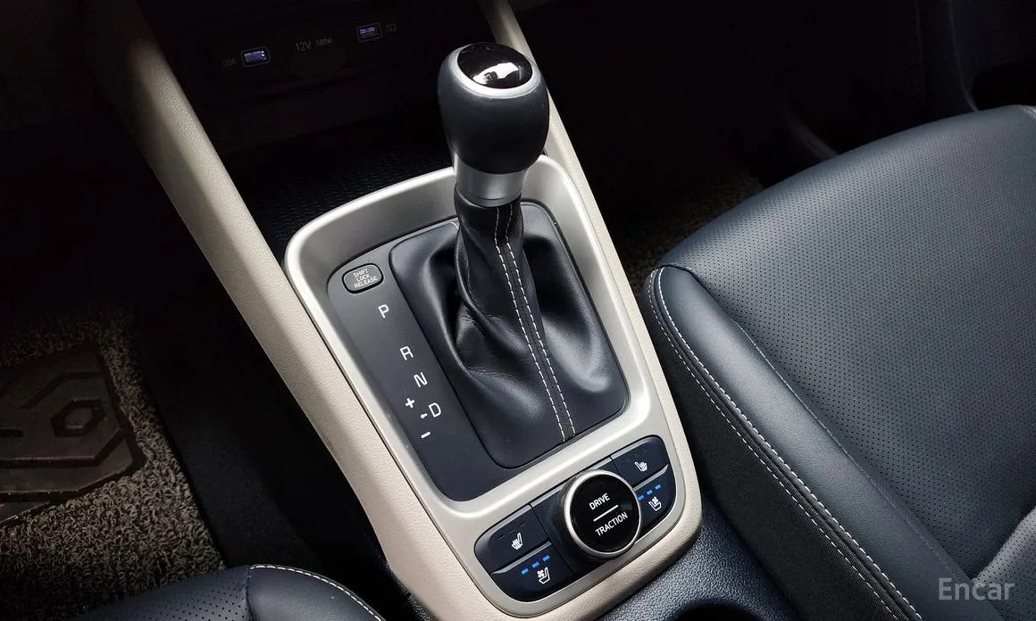 Фото 9 - Hyundai Venue