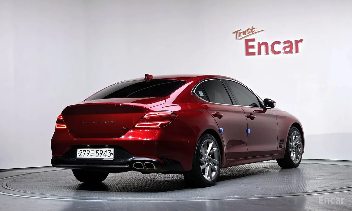 Фото 2 - Genesis G70